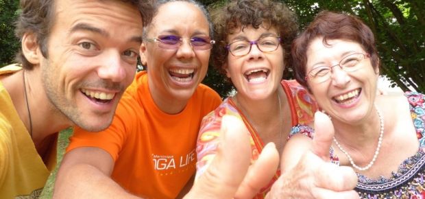 PROFESSEUR – YOGA DU RIRE